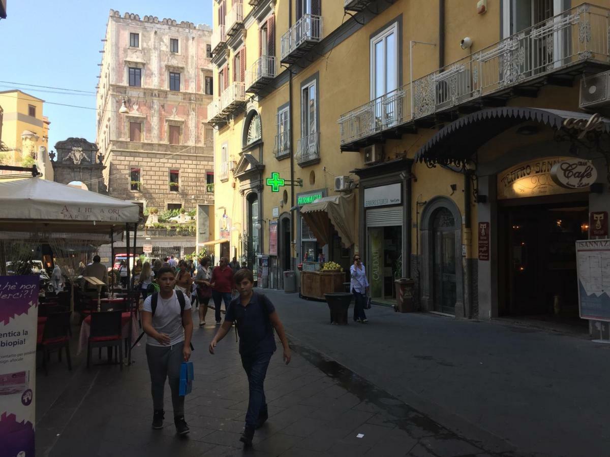 Appartamentino 116 Via Chiaia Napoli Ngoại thất bức ảnh